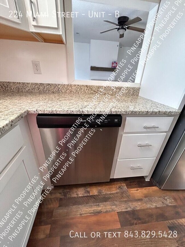 Photo - 224 Miami St Unidad B