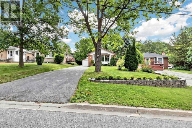 Photo - 49 Bayview Pkwy