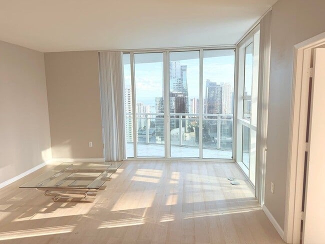 Photo - 951 Brickell Ave Unidad 3611