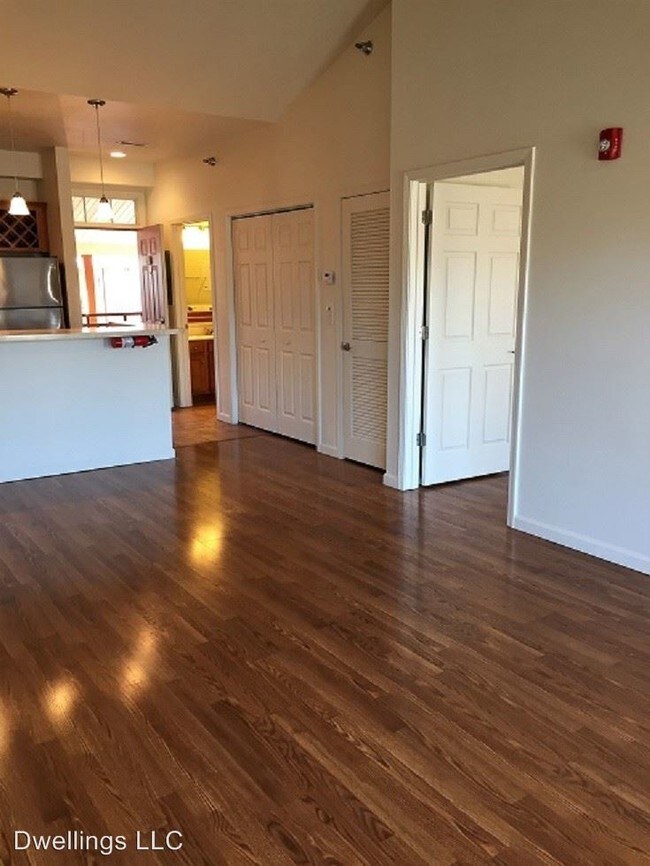 572 E Hillside Dr Apartment Bloomington, IN