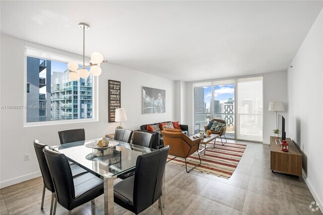 Building Photo - 500 Brickell Ave Rental
