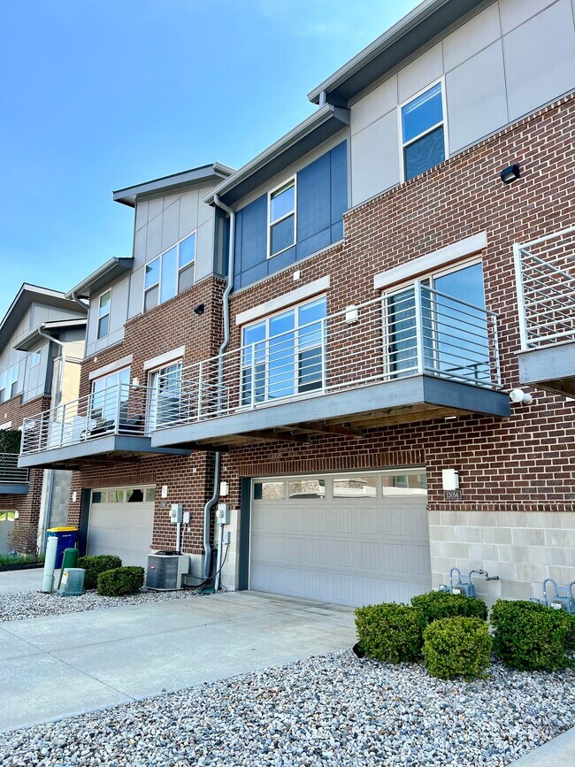 Photo - 13056 Grand Vue Dr