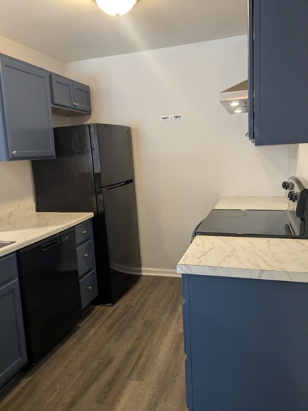 Photo - 2111 Peppertree St