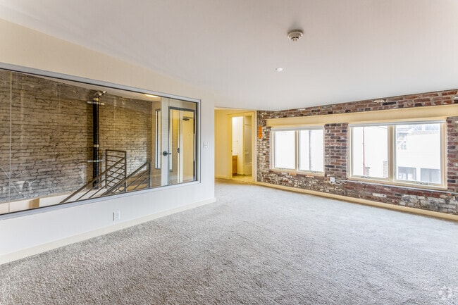 1BR, 1BA - 1,615 SF - Bedroom