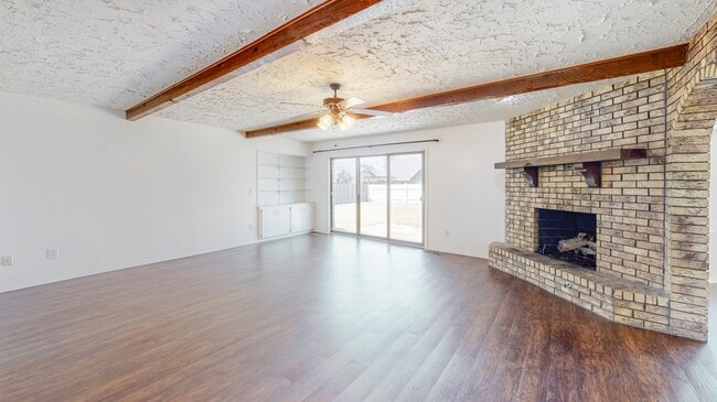 Photo - 4004 S Maple Ave