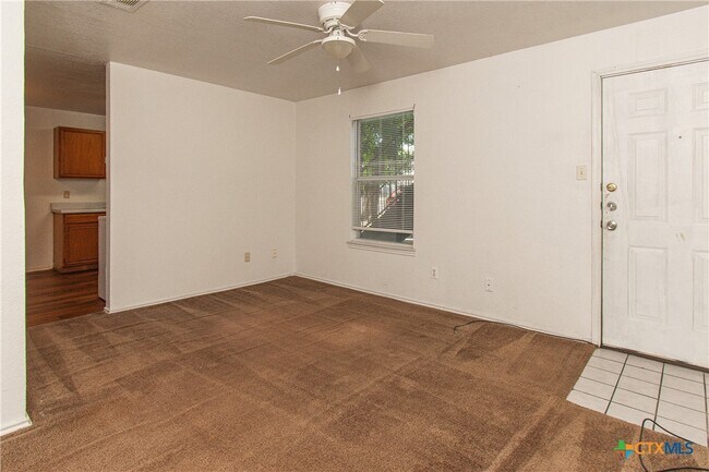 1703 Cedarhill Dr Unit B