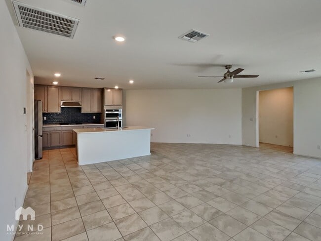 10761 W Wexford Ln