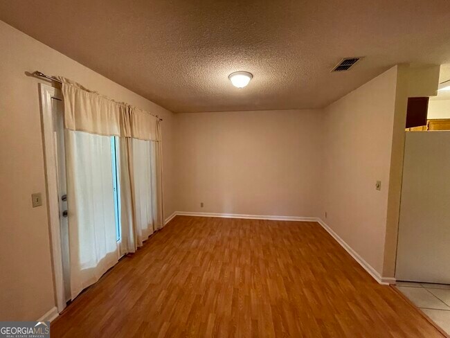 Photo - 109 Waterman Rd