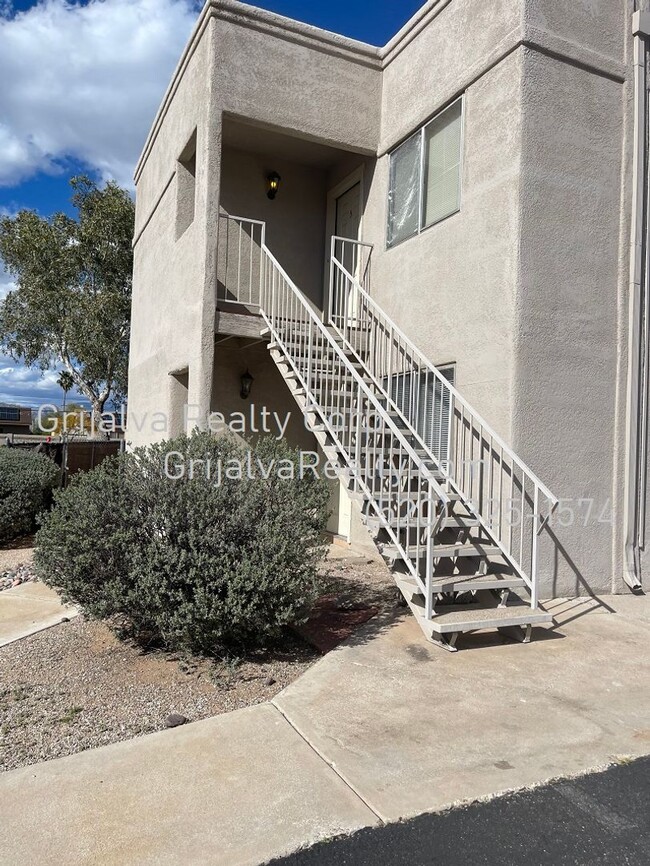 Photo - 3801-3807 S. Queen Palm Unit 3801 Queen Palm