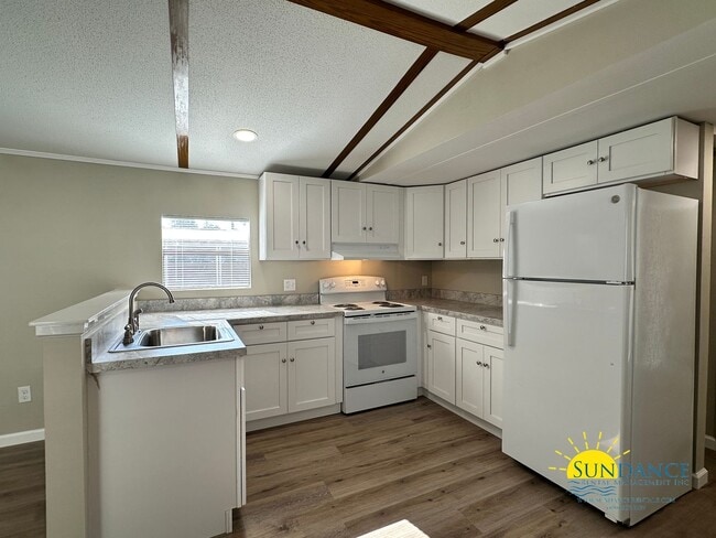 Photo - Centrally located 2 Bedroom Cottage in Fort Walton Beach!