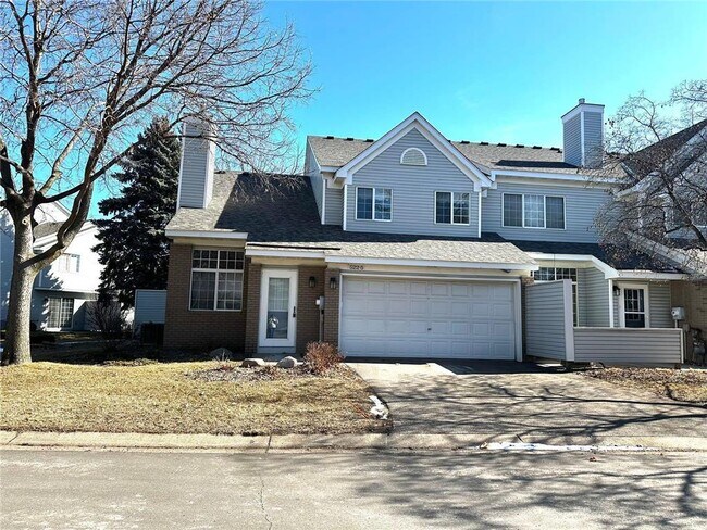Photo - 522 Lovell Ave W Townhome