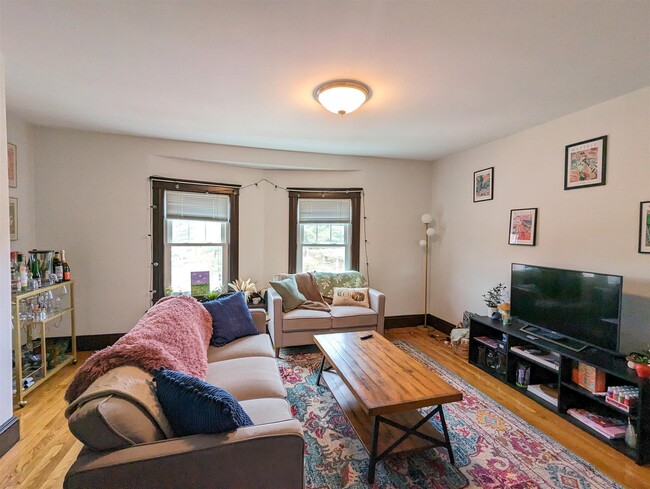 Photo - 92 Powder House Blvd