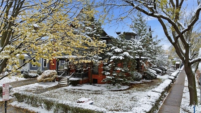 Photo - 98 Barrington St