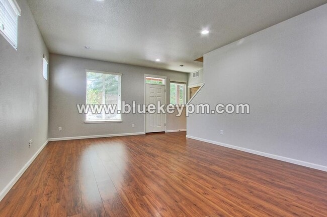 Photo - 3 Bed, 2.5 Bath Home in Battle Ground With Primary Suite on Main Floor
