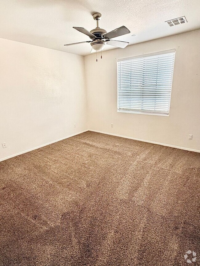 Building Photo - 3 bed 3 bth near Skye Canyon Rental
