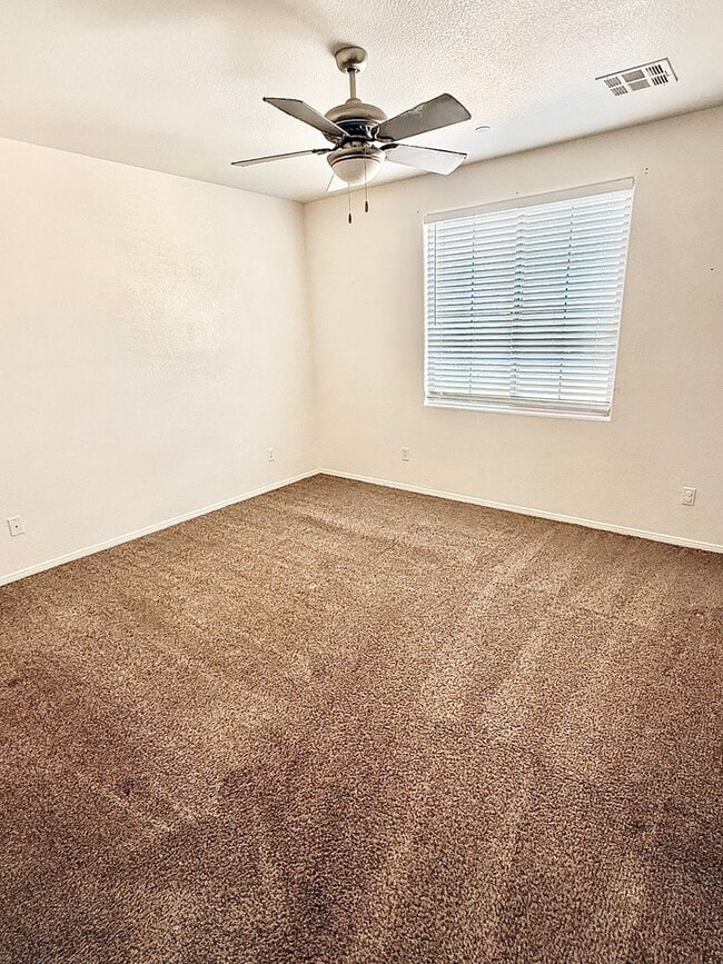 3 bed 3 bth near Skye Canyon - 3 bed 3 bth near Skye Canyon House