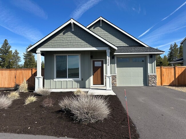 Building Photo - Beautiful Newer Model Home with Open Floor Plan, A/C & Fenced Yard!