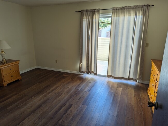 Photo - 835 W Lawson St