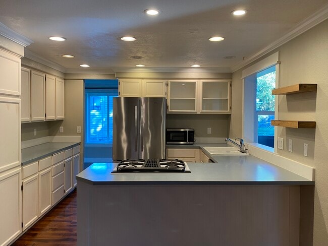 Photo - 18323 Woodlands Way