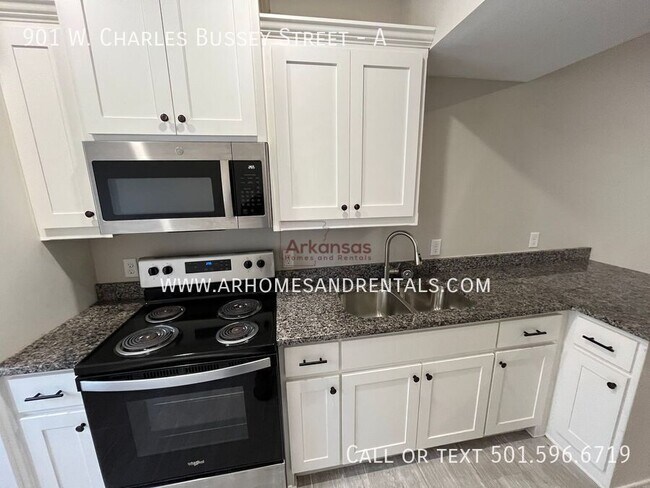 Photo - 901 W Charles Bussey Ave Unit A