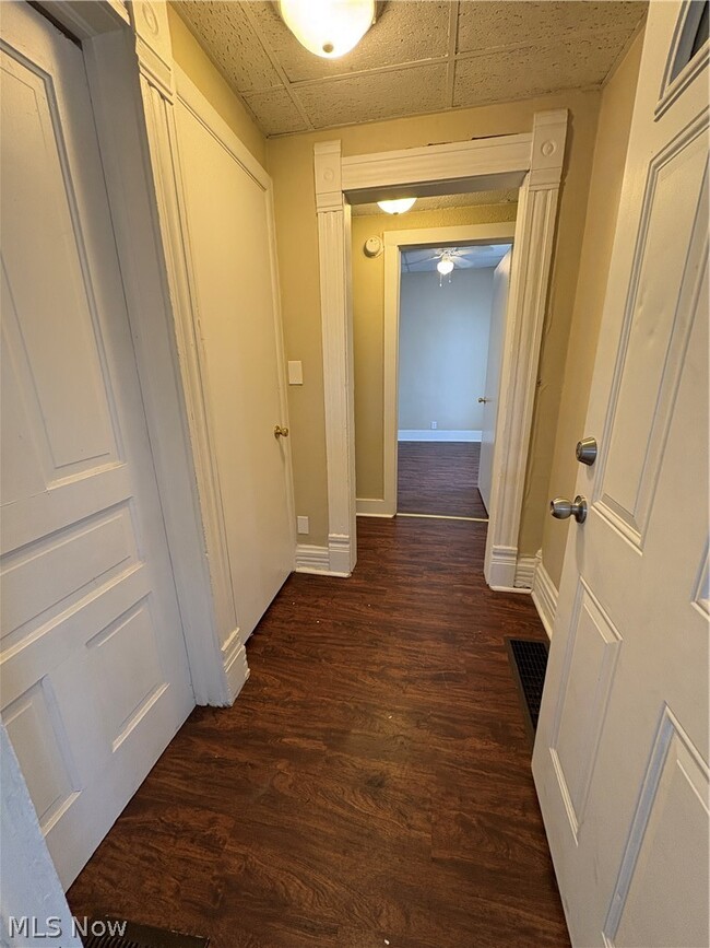Photo - 107 E 2nd St