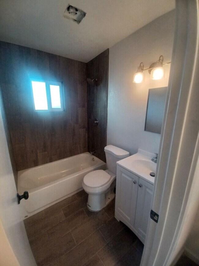 Photo - Madison Unit 2