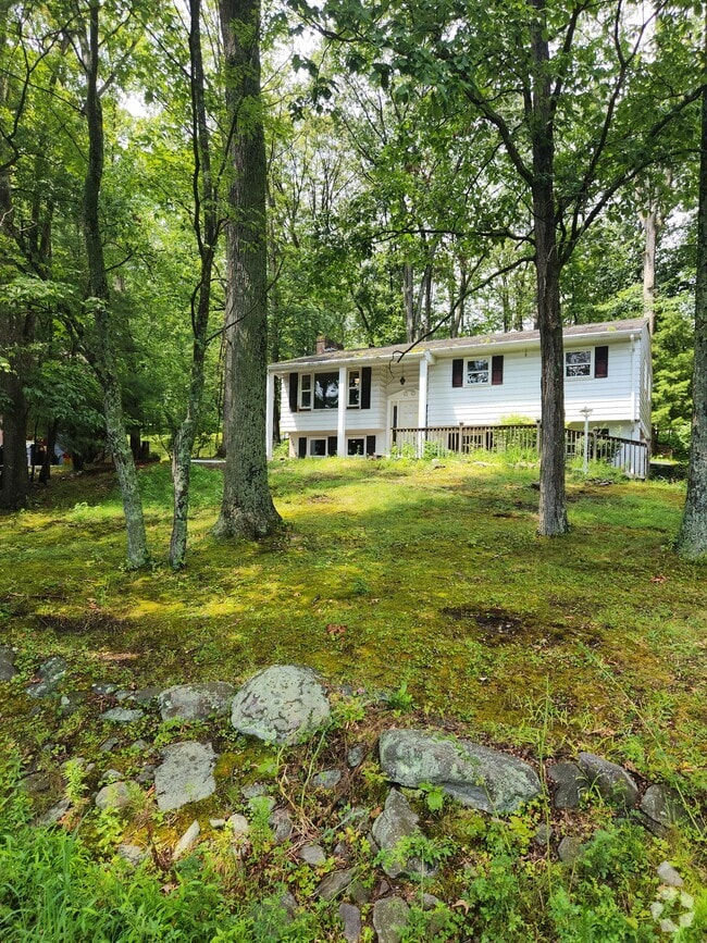 Building Photo - 9 Mystic Dr Rental