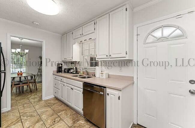 Photo - 1532 Olivet Ct