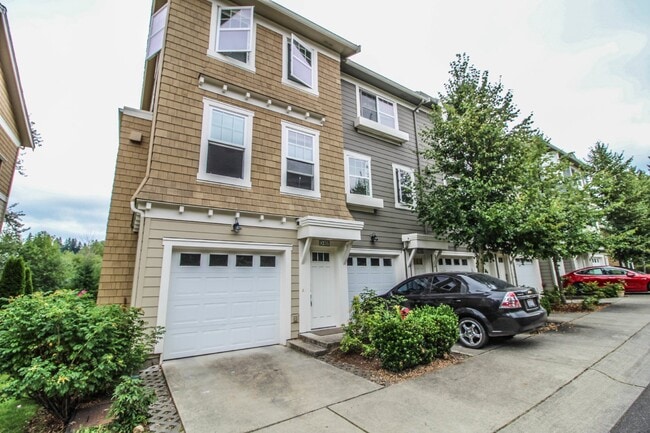 Building Photo - 2bed/2bath Lake Boren Townhome with greenbelt and lake views! Prime Newcastle Location. Unit D107