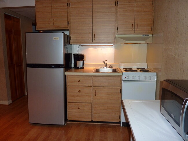 Building Photo - 1700 Clinch Ave Unit UT214 STU (HOLD) Rental
