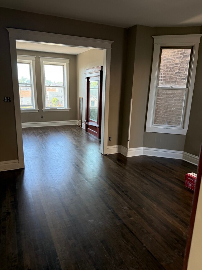 Building Photo - 3409 W North Ave Unit 3