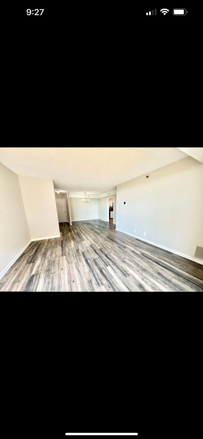 Building Photo - 5505 Seminary Rd Unit 1516N Rental