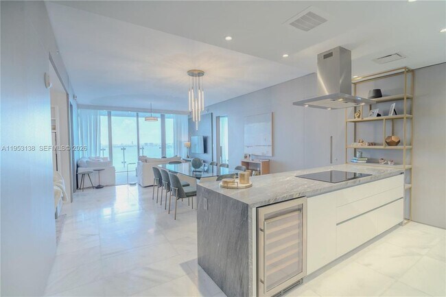 Photo - 700 NE 26th Terrace