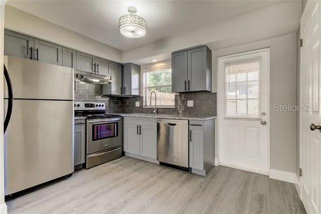 Photo - 300 6th St N Unidad W2