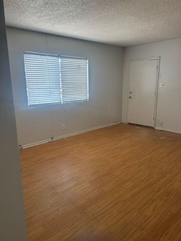 Building Photo - 705 Morgan Ave Unit 1