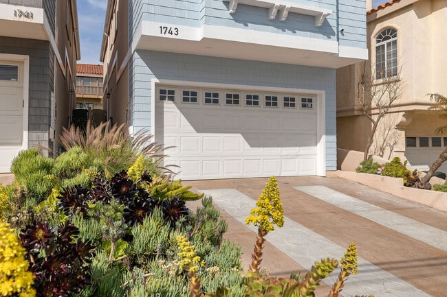 Photo - 1743 Havemeyer Ln