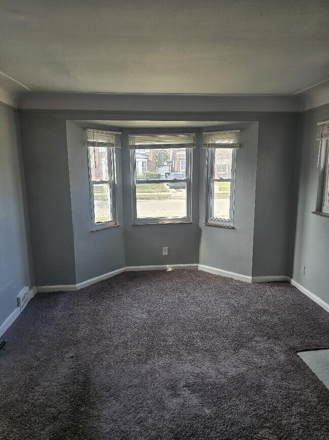 Photo - 10440 Nottingham Rd