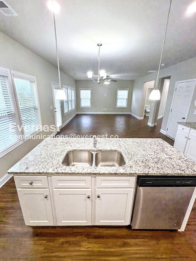 Photo - 130 Mandy Ln