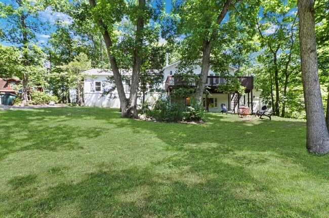 Photo - 543 Oakwood Trl