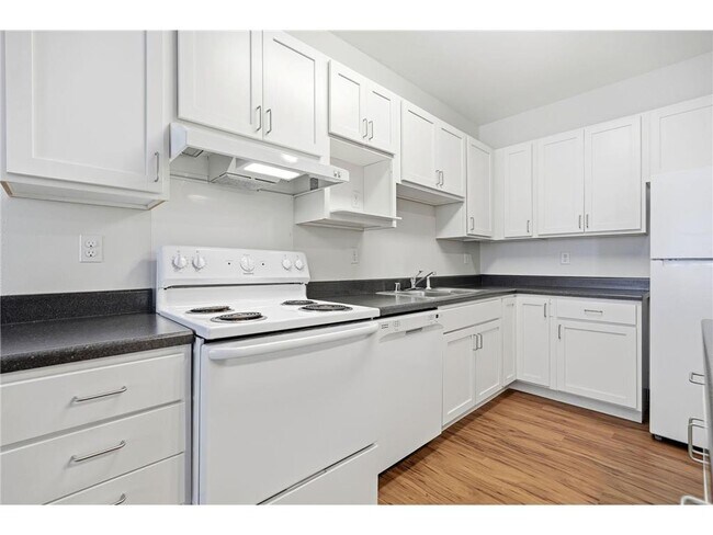 Photo - 2318 Jefferson St NE Unit 113