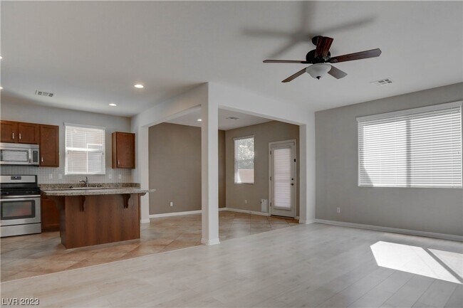 Photo - 7623 Houston Peak St