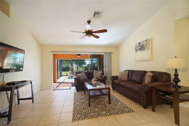 Photo - 1916 NW 13th Pl