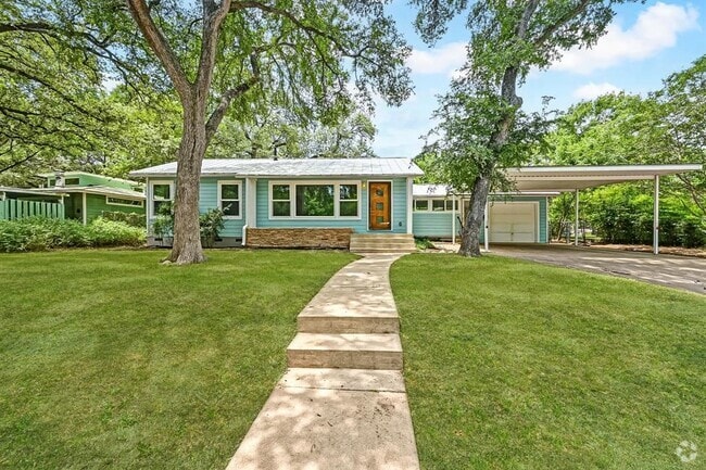 Building Photo - 4928 Strass Dr Rental