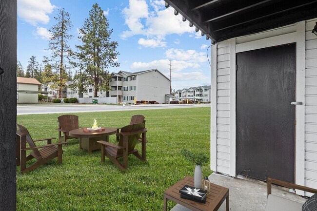 Houk 33 Apartments