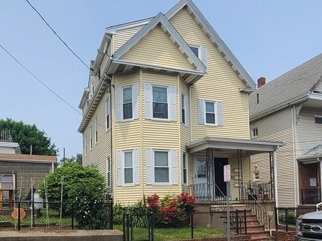 Photo - 26-28 Leyden St Apartment Unit 3
