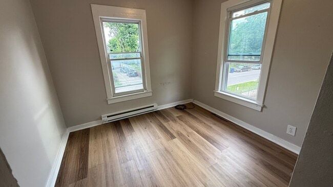 Photo - 714 Helmholz Ave