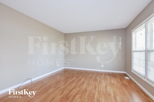 Photo - 2064 Aristocrat Dr