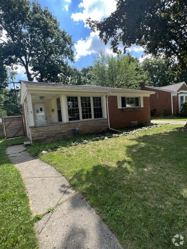 Building Photo - 3041 Sylvan Dr Rental