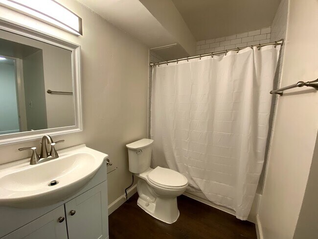 Photo - 200 E Courtland Pl