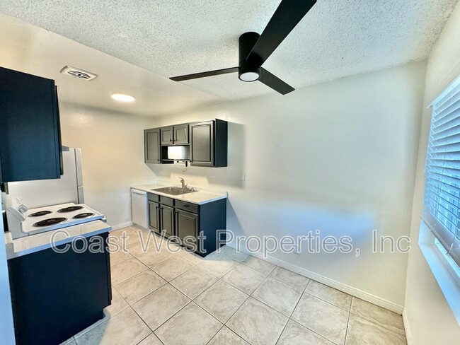 Photo - 1810 Broadway St